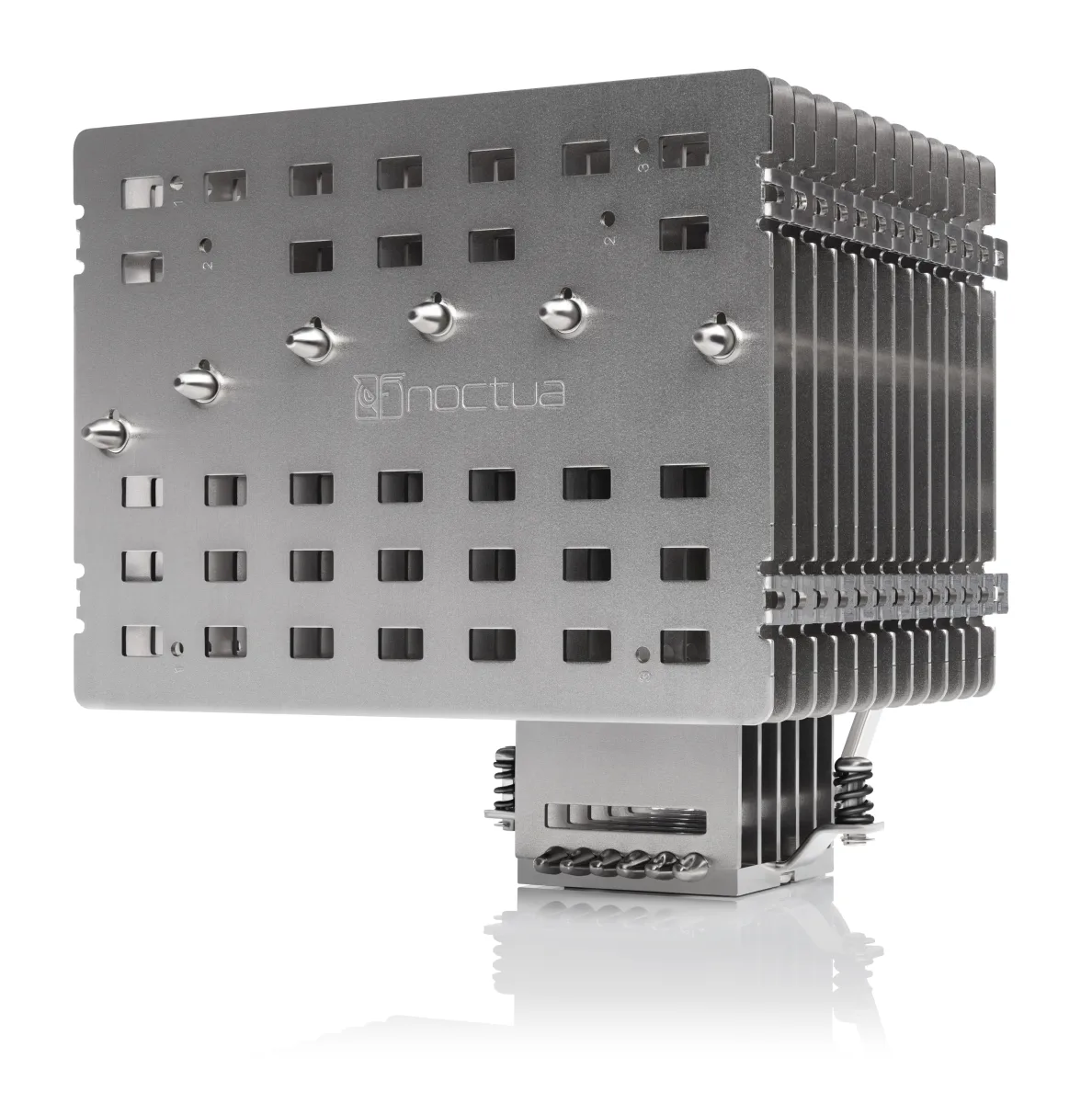 ファンを使わず自然対流で冷やすNoctua NH-P1パッシブCPUクーラー