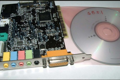 CREATIVE Labs Sound Blaster Live 。5.1サウンドカード( 70sb006003007 )